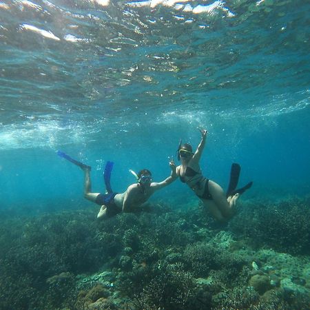 Dua Putri Komodo Homestay Eksteriør billede